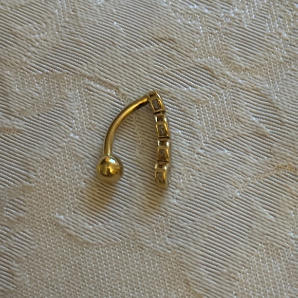 Gold Plated Belly Button Ring with 4 Crystal Drop - Picture 2 of 4